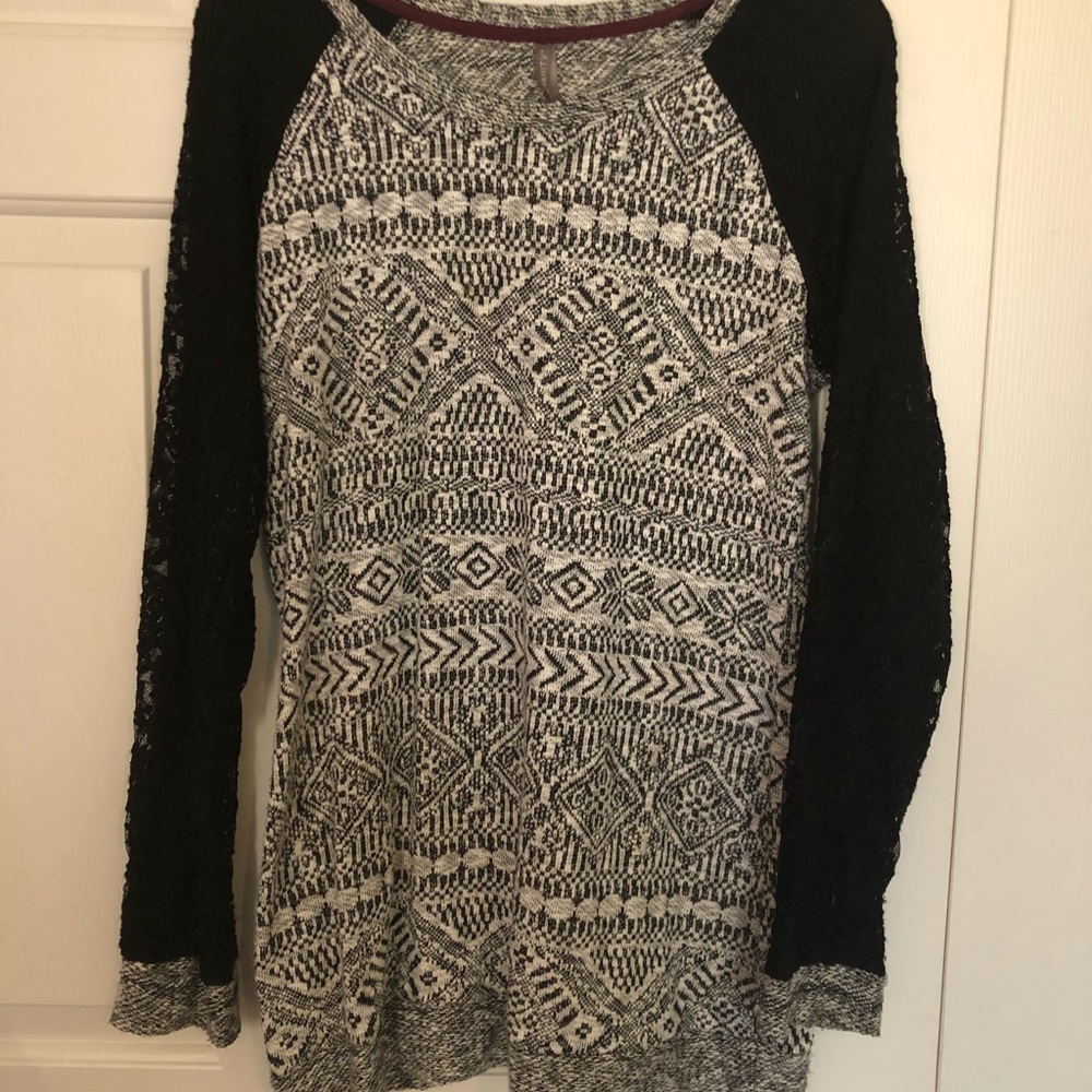 Women’s Aztec Sweater